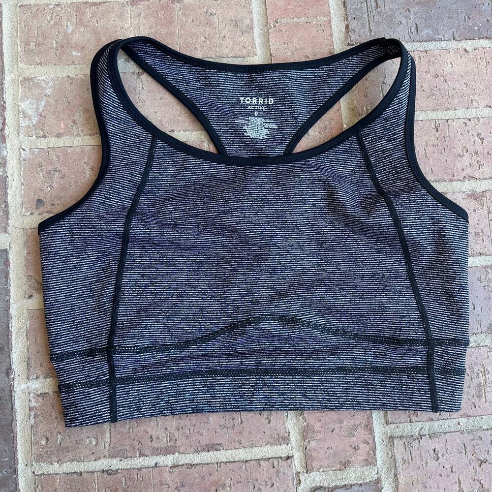Torrid Active Women's Gray Striped Low Impact Wireless Sport Bras Size 0X